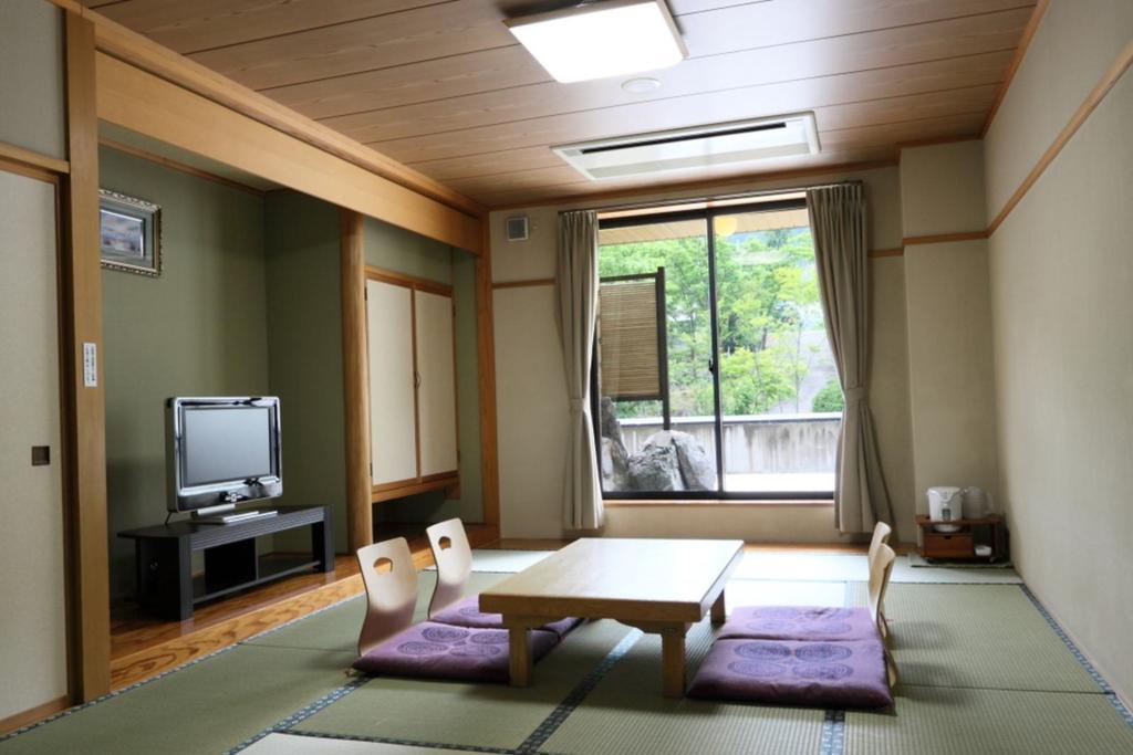 Ishiuchi Yungparunas Hotel Minamiuonuma Exterior foto