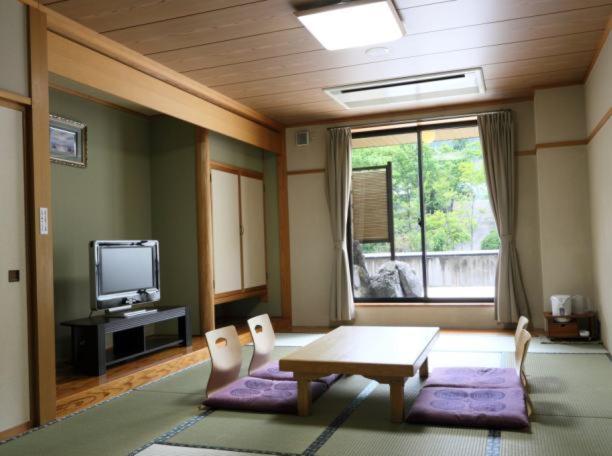 Ishiuchi Yungparunas Hotel Minamiuonuma Exterior foto
